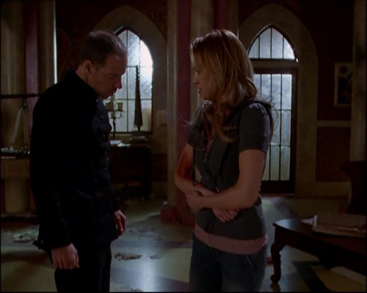 Charmed-Online-dot-818TheTornIdentity0898.jpg Charmed-Online-dot-818TheTornIdentity0898.jpg