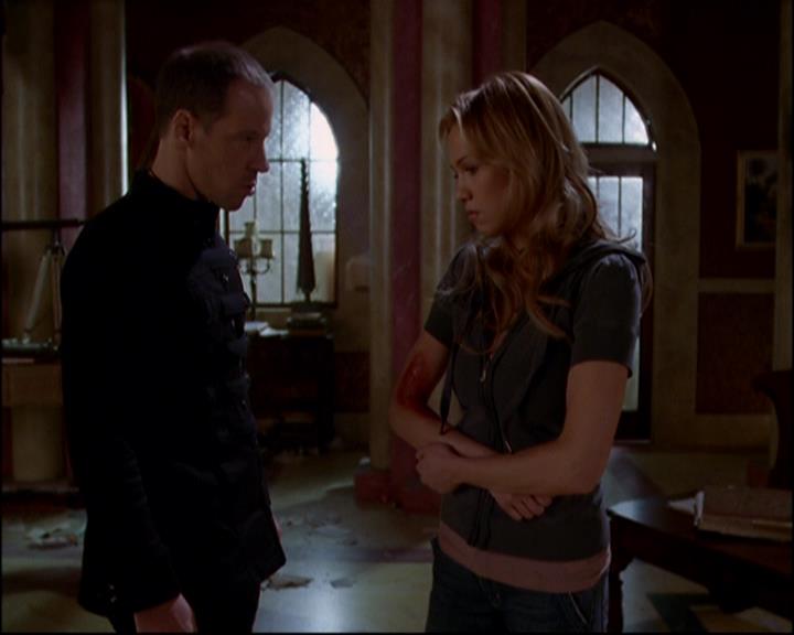 Charmed-Online-dot-818TheTornIdentity0906.jpg Charmed-Online-dot-818TheTornIdentity0906.jpg