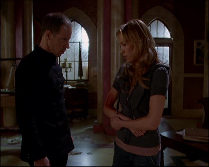 Charmed-Online-dot-818TheTornIdentity0907.jpg Charmed-Online-dot-818TheTornIdentity0907.jpg