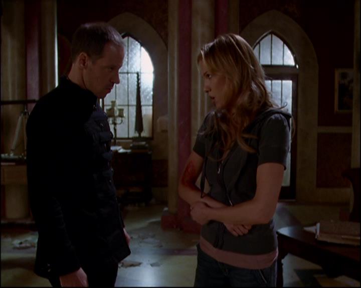 Charmed-Online-dot-818TheTornIdentity0908.jpg Charmed-Online-dot-818TheTornIdentity0908.jpg