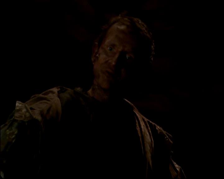 Charmed-Online-dot-818TheTornIdentity0990.jpg Charmed-Online-dot-818TheTornIdentity0990.jpg