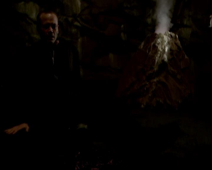 Charmed-Online-dot-818TheTornIdentity1012.jpg Charmed-Online-dot-818TheTornIdentity1012.jpg