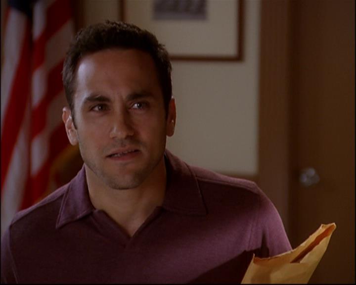 Charmed-Online-dot-818TheTornIdentity1490.jpg Charmed-Online-dot-818TheTornIdentity1490.jpg