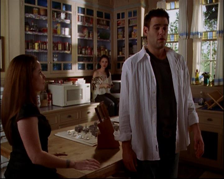 Charmed-Online-dot-818TheTornIdentity1512.jpg Charmed-Online-dot-818TheTornIdentity1512.jpg