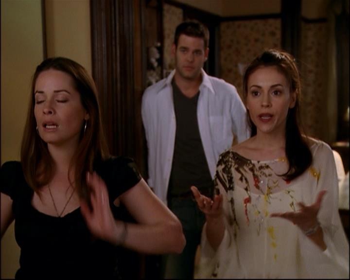 Charmed-Online-dot-818TheTornIdentity1577.jpg Charmed-Online-dot-818TheTornIdentity1577.jpg