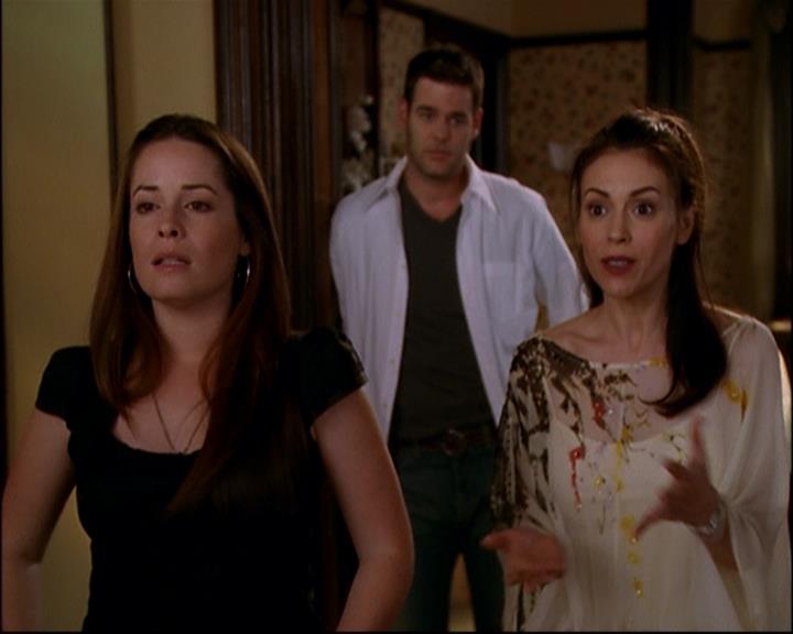 Charmed-Online-dot-818TheTornIdentity1578.jpg Charmed-Online-dot-818TheTornIdentity1578.jpg