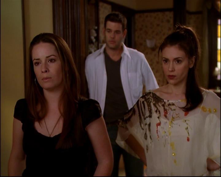 Charmed-Online-dot-818TheTornIdentity1602.jpg Charmed-Online-dot-818TheTornIdentity1602.jpg