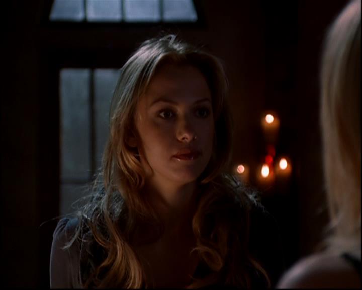 Charmed-Online-dot-818TheTornIdentity1699.jpg Charmed-Online-dot-818TheTornIdentity1699.jpg