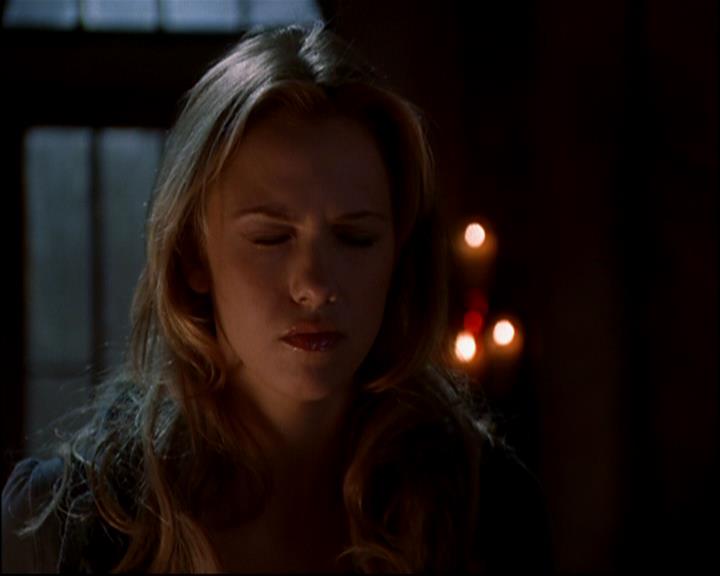 Charmed-Online-dot-818TheTornIdentity1713.jpg Charmed-Online-dot-818TheTornIdentity1713.jpg