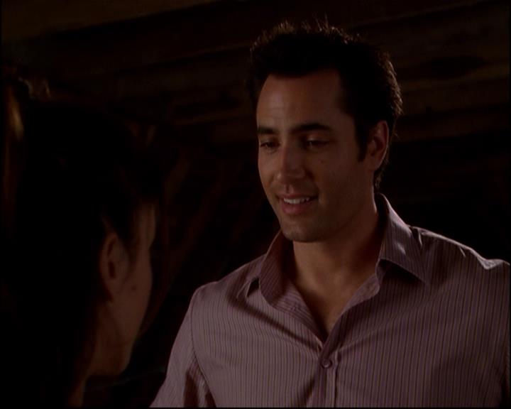 Charmed-Online-dot-818TheTornIdentity1762.jpg Charmed-Online-dot-818TheTornIdentity1762.jpg