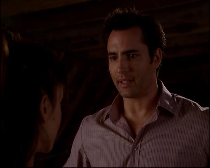 Charmed-Online-dot-818TheTornIdentity1766.jpg Charmed-Online-dot-818TheTornIdentity1766.jpg