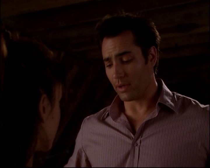 Charmed-Online-dot-818TheTornIdentity1767.jpg Charmed-Online-dot-818TheTornIdentity1767.jpg