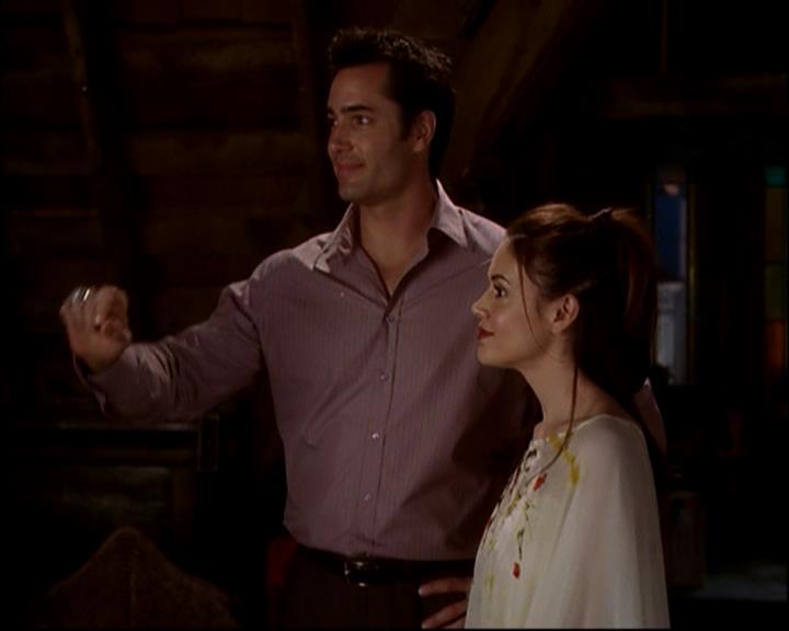 Charmed-Online-dot-818TheTornIdentity1786.jpg Charmed-Online-dot-818TheTornIdentity1786.jpg