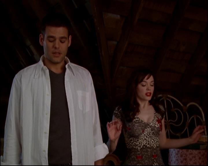 Charmed-Online-dot-818TheTornIdentity1790.jpg Charmed-Online-dot-818TheTornIdentity1790.jpg