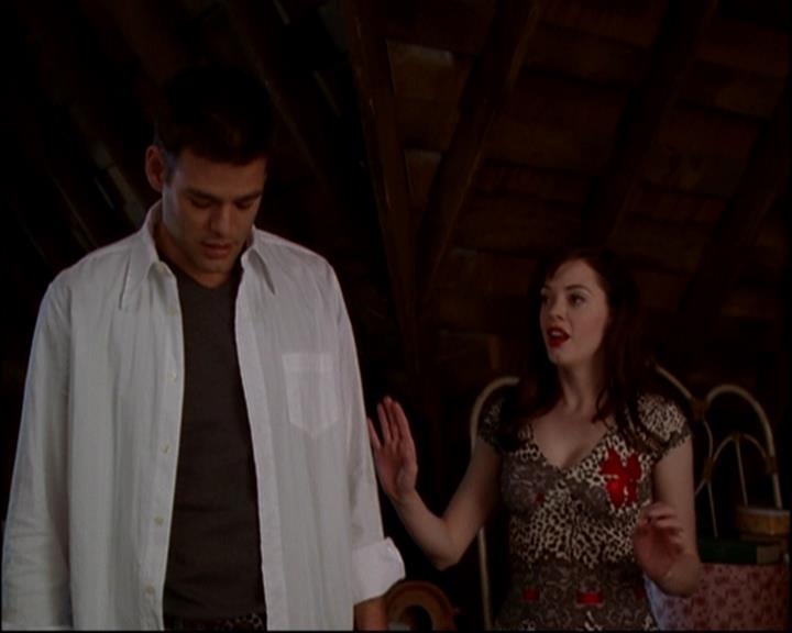 Charmed-Online-dot-818TheTornIdentity1791.jpg Charmed-Online-dot-818TheTornIdentity1791.jpg