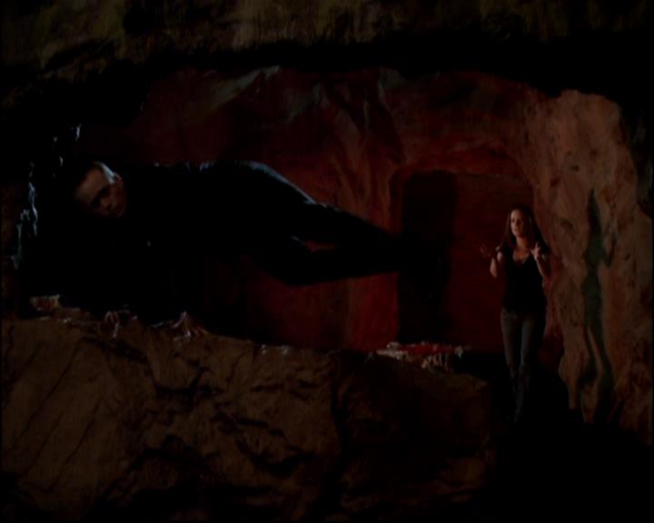 Charmed-Online-dot-818TheTornIdentity1837.jpg Charmed-Online-dot-818TheTornIdentity1837.jpg