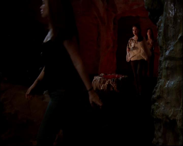 Charmed-Online-dot-818TheTornIdentity1840.jpg Charmed-Online-dot-818TheTornIdentity1840.jpg