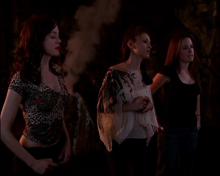 Charmed-Online-dot-818TheTornIdentity1846.jpg Charmed-Online-dot-818TheTornIdentity1846.jpg