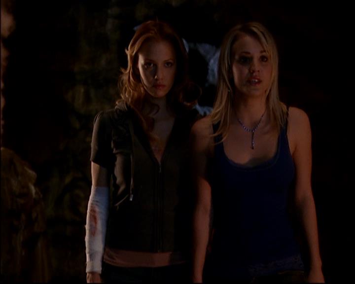 Charmed-Online-dot-818TheTornIdentity1872.jpg Charmed-Online-dot-818TheTornIdentity1872.jpg