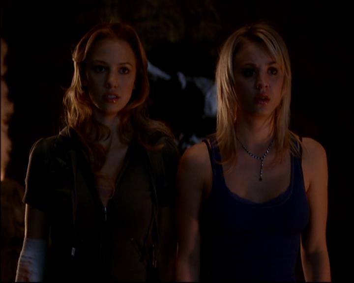 Charmed-Online-dot-818TheTornIdentity1889.jpg Charmed-Online-dot-818TheTornIdentity1889.jpg