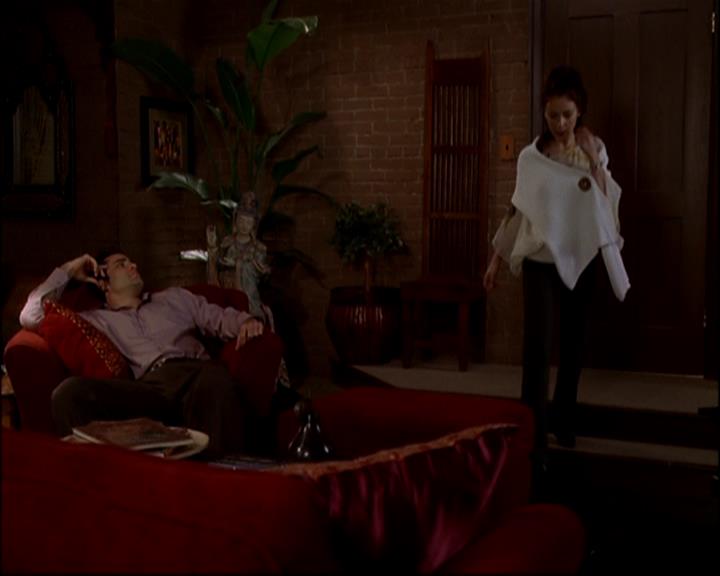 Charmed-Online-dot-818TheTornIdentity1941.jpg Charmed-Online-dot-818TheTornIdentity1941.jpg