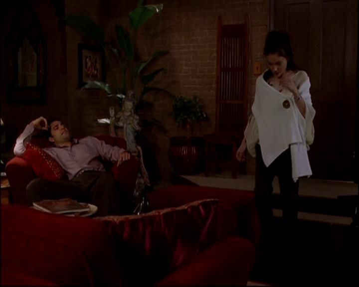 Charmed-Online-dot-818TheTornIdentity1942.jpg Charmed-Online-dot-818TheTornIdentity1942.jpg