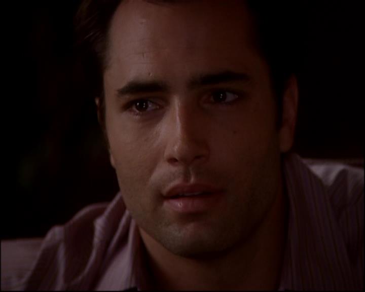 Charmed-Online-dot-818TheTornIdentity1998.jpg Charmed-Online-dot-818TheTornIdentity1998.jpg