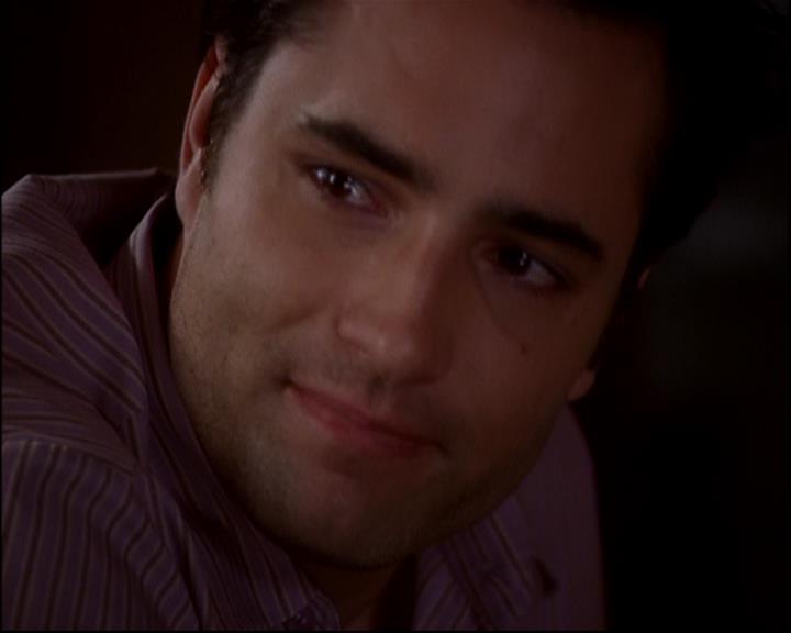 Charmed-Online-dot-818TheTornIdentity2082.jpg Charmed-Online-dot-818TheTornIdentity2082.jpg