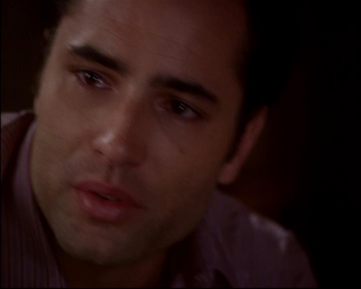 Charmed-Online-dot-818TheTornIdentity2103.jpg Charmed-Online-dot-818TheTornIdentity2103.jpg