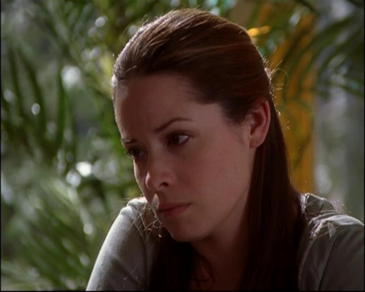 Charmed-Online-dot-818TheTornIdentity2213.jpg Charmed-Online-dot-818TheTornIdentity2213.jpg