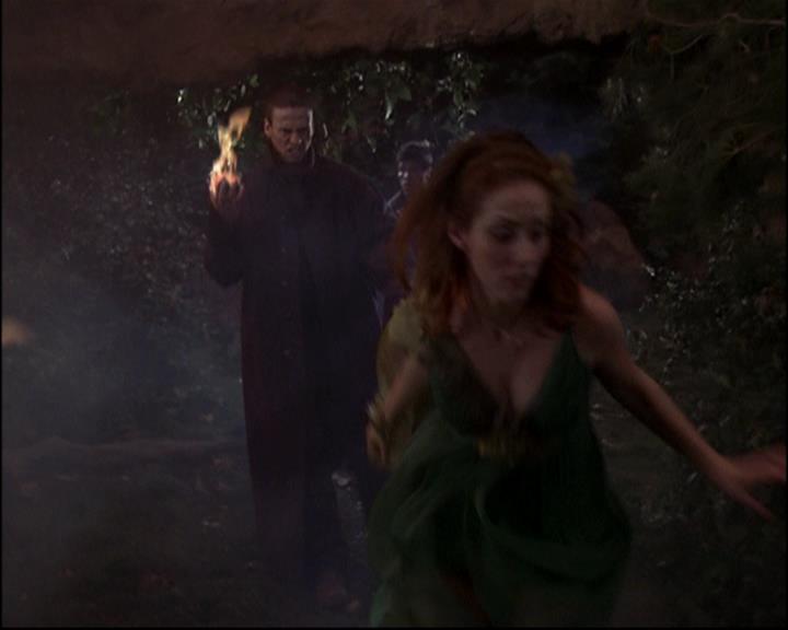 Charmed-Online-dot-820GoneWithTheWitches1831.jpg Charmed-Online-dot-820GoneWithTheWitches1831.jpg