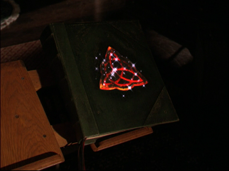 charmed-online_dot_net_OpeningCreditsS8-00050.png charmed-online_dot_net_OpeningCreditsS8-00050.png