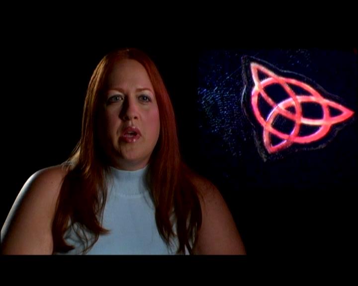 Charmed-Online-dot-ForeverCharmed0316.jpg Charmed-Online-dot-ForeverCharmed0316.jpg