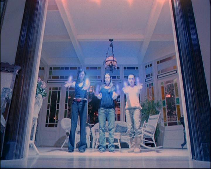 Charmed-Online-dot-TheMakingOfCharmed0010.jpg Charmed-Online-dot-TheMakingOfCharmed0010.jpg