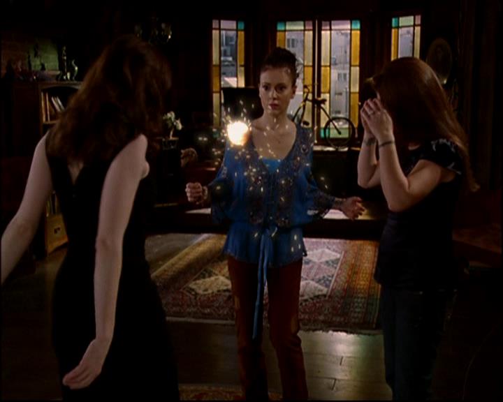 Charmed-Online-dot-TheMakingOfCharmed0049.jpg Charmed-Online-dot-TheMakingOfCharmed0049.jpg