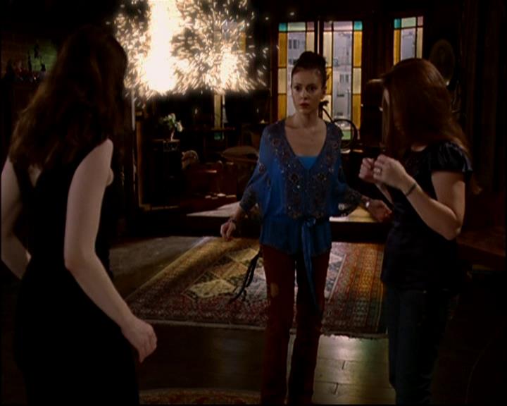 Charmed-Online-dot-TheMakingOfCharmed0050.jpg Charmed-Online-dot-TheMakingOfCharmed0050.jpg