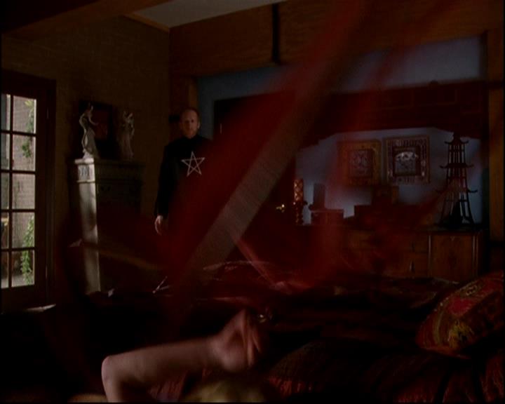 Charmed-Online-dot-TheMakingOfCharmed0228.jpg Charmed-Online-dot-TheMakingOfCharmed0228.jpg