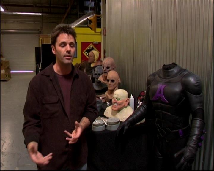 Charmed-Online-dot-TheMakingOfCharmed0268.jpg Charmed-Online-dot-TheMakingOfCharmed0268.jpg