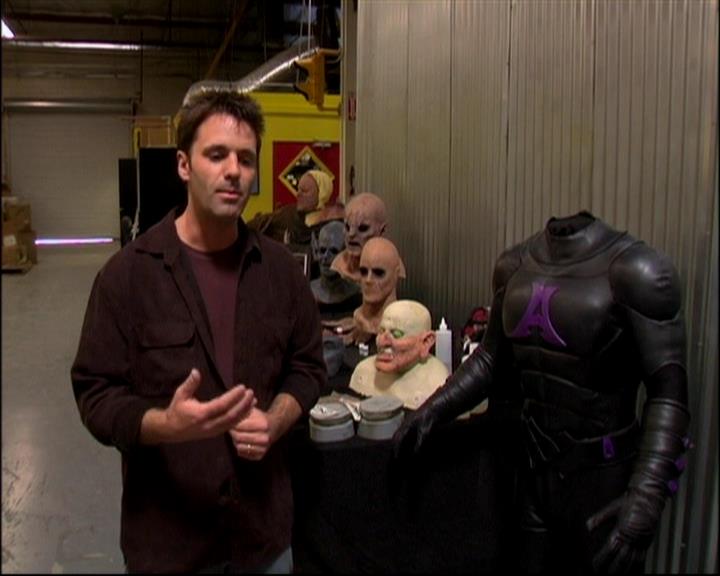 Charmed-Online-dot-TheMakingOfCharmed0277.jpg Charmed-Online-dot-TheMakingOfCharmed0277.jpg