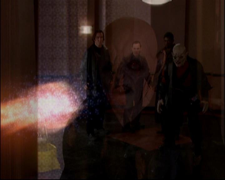 Charmed-Online-dot-TheMakingOfCharmed0403.jpg Charmed-Online-dot-TheMakingOfCharmed0403.jpg