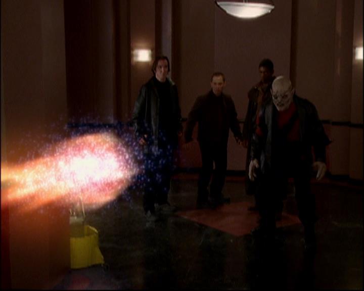 Charmed-Online-dot-TheMakingOfCharmed0407.jpg Charmed-Online-dot-TheMakingOfCharmed0407.jpg