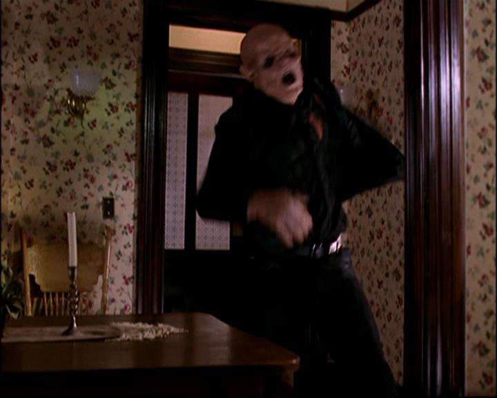 Charmed-Online-dot-TheMakingOfCharmed0417.jpg Charmed-Online-dot-TheMakingOfCharmed0417.jpg