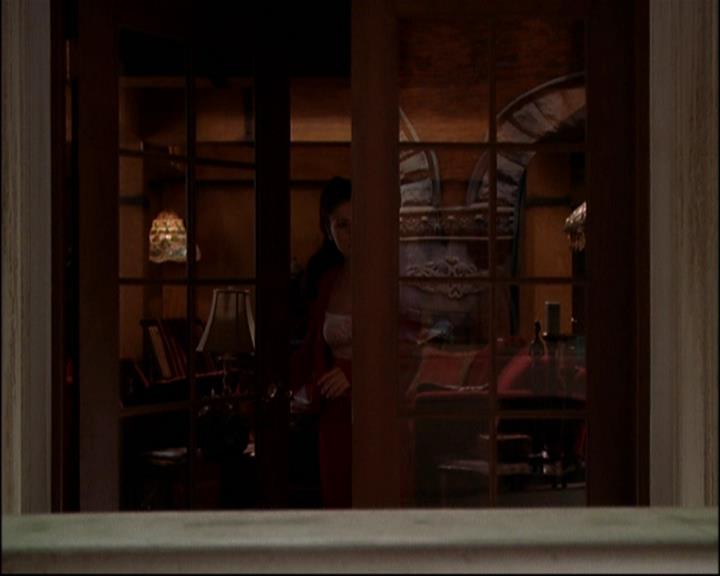 Charmed-Online-dot-TheMakingOfCharmed0512.jpg Charmed-Online-dot-TheMakingOfCharmed0512.jpg