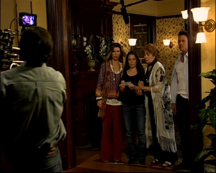 Charmed-Online-dot-TheMakingOfCharmed0552.jpg Charmed-Online-dot-TheMakingOfCharmed0552.jpg