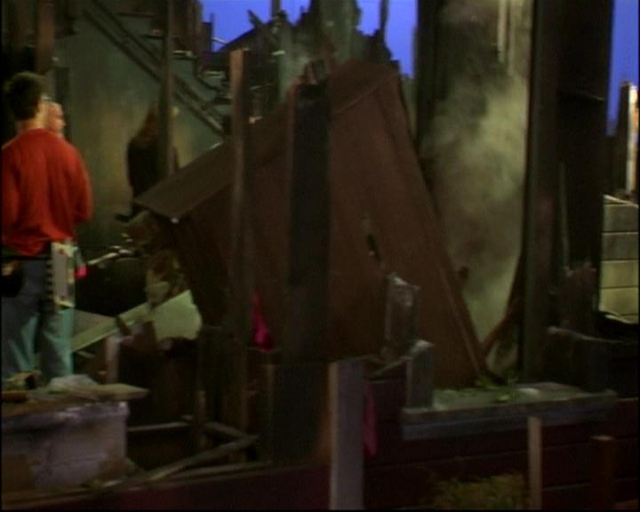 Charmed-Online-dot-TheMakingOfCharmed0663.jpg Charmed-Online-dot-TheMakingOfCharmed0663.jpg