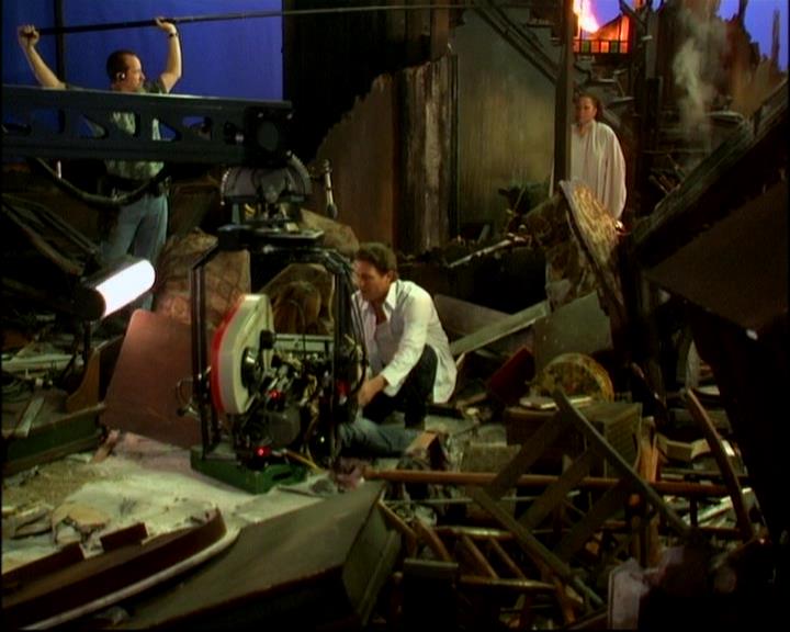 Charmed-Online-dot-TheMakingOfCharmed0719.jpg Charmed-Online-dot-TheMakingOfCharmed0719.jpg