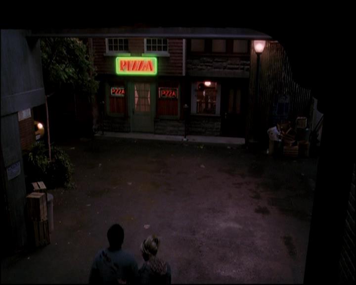 Charmed-Online-dot-TheMakingOfCharmed0728.jpg Charmed-Online-dot-TheMakingOfCharmed0728.jpg