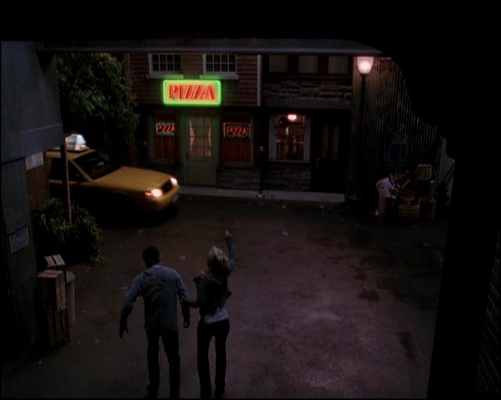 Charmed-Online-dot-TheMakingOfCharmed0729.jpg Charmed-Online-dot-TheMakingOfCharmed0729.jpg