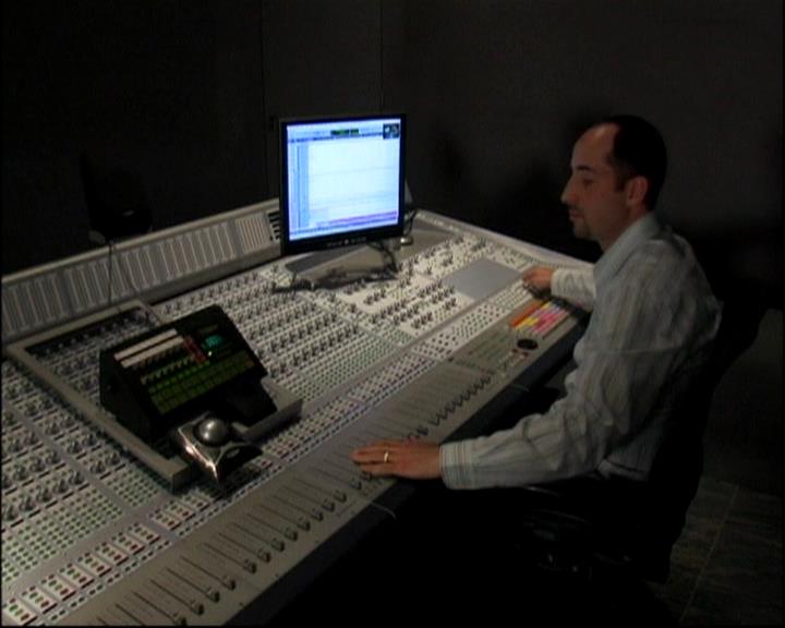 Charmed-Online-dot-TheMakingOfCharmed0914.jpg Charmed-Online-dot-TheMakingOfCharmed0914.jpg