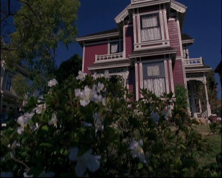 Charmed-Online-dot-ToTheManorBorn0023.jpg Charmed-Online-dot-ToTheManorBorn0023.jpg